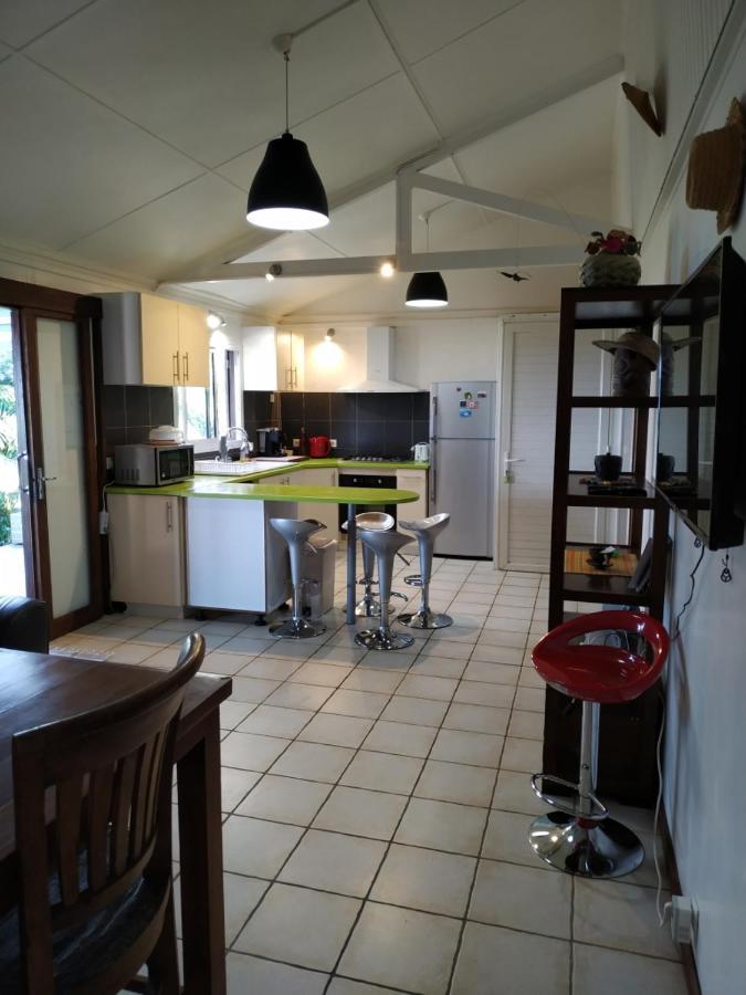 Lounge Des Hauts, 3 Maisons A L'Etang-Sale Avec Vue Sur L'Ocean Indien Et La Foret Bagian luar foto