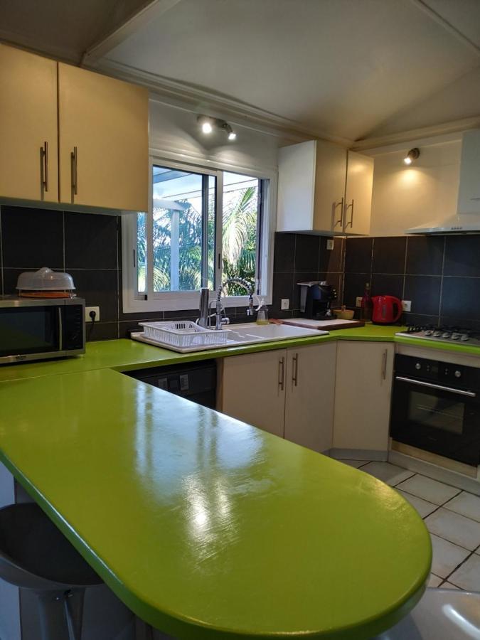 Lounge Des Hauts, 3 Maisons A L'Etang-Sale Avec Vue Sur L'Ocean Indien Et La Foret Bagian luar foto